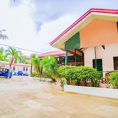 Oyo 875 Madhavi Beach Resort Balibago エクステリア 写真