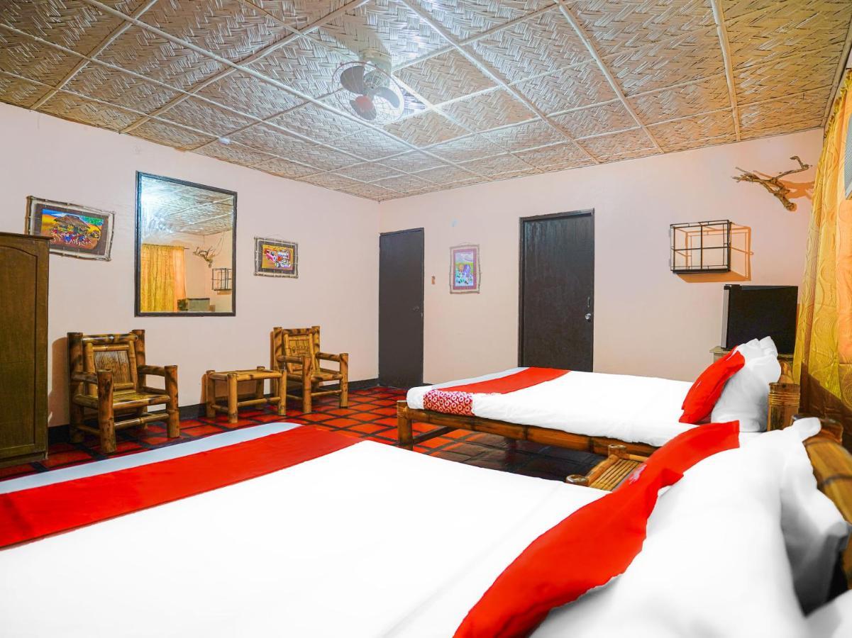 Oyo 875 Madhavi Beach Resort Balibago エクステリア 写真