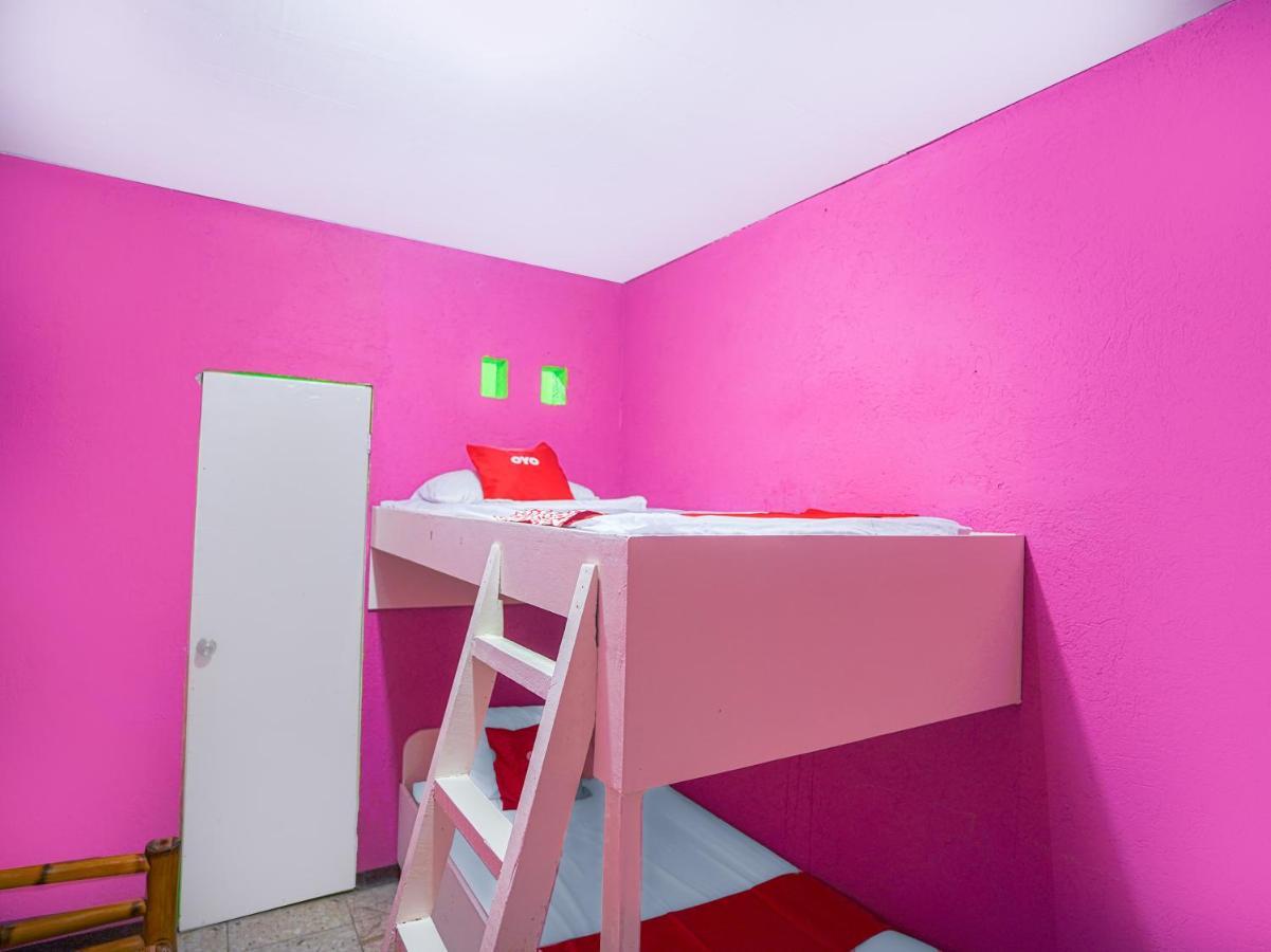 Oyo 875 Madhavi Beach Resort Balibago エクステリア 写真