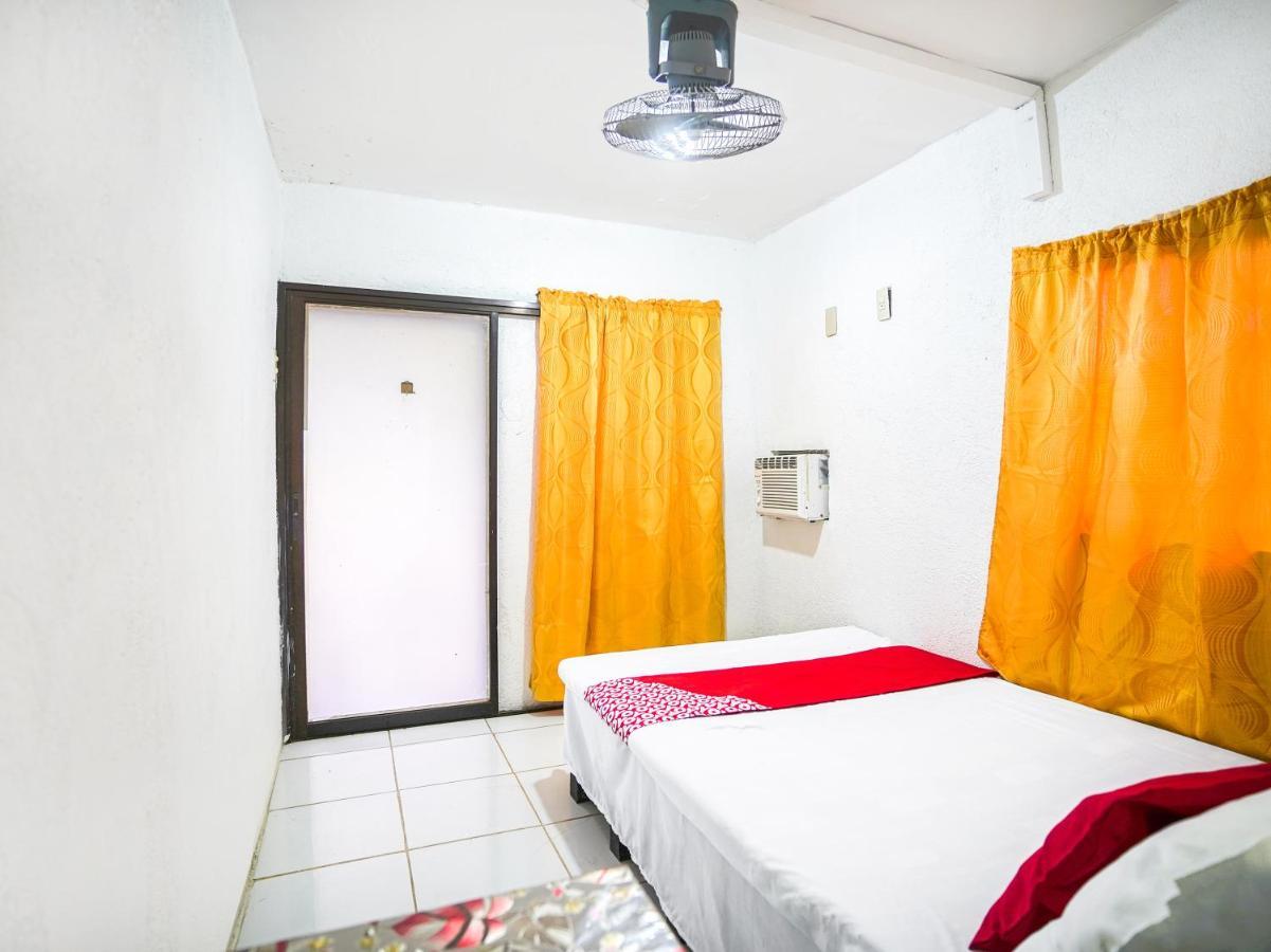 Oyo 875 Madhavi Beach Resort Balibago エクステリア 写真